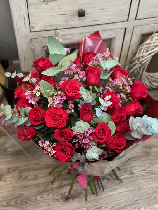 The Deluxe Rose Bouquet